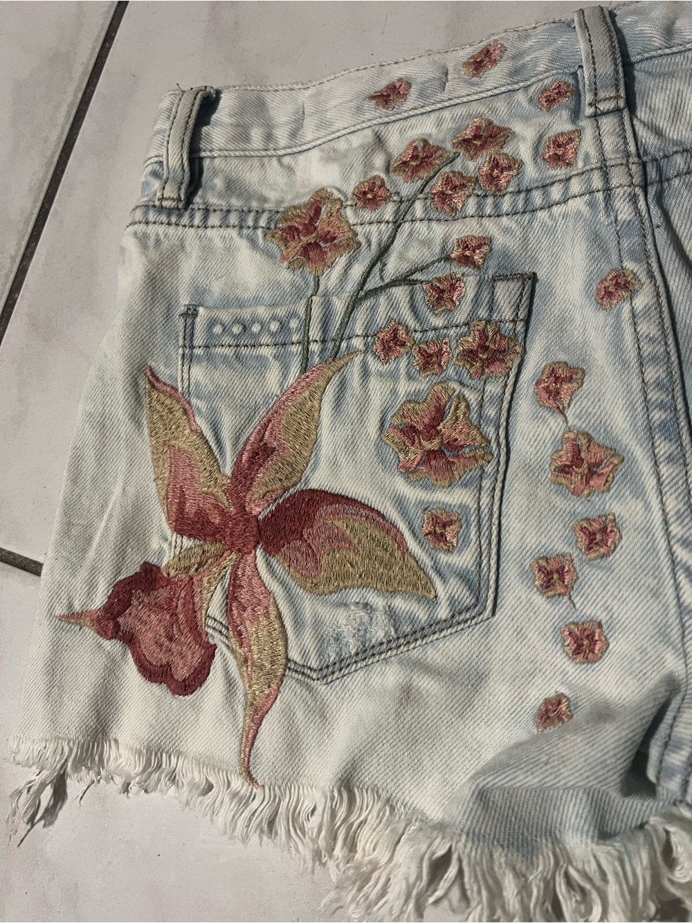 BLANK NYC Hiker Light Wash Embroidered Floral Distressed Denim Shorts-Festival